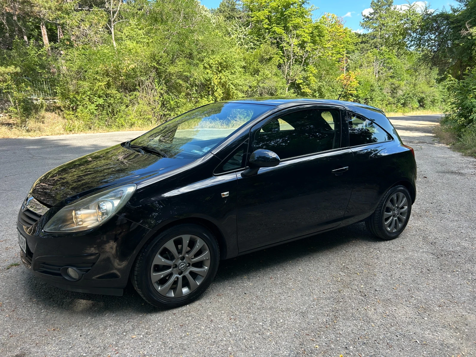 Opel Corsa 1.2i ГАЗ - изображение 2