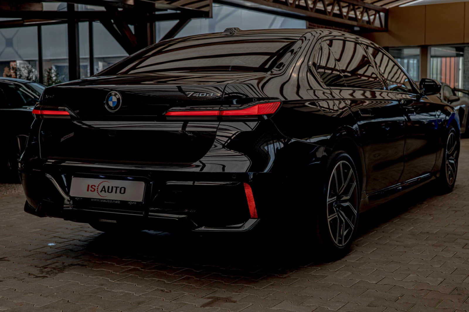 BMW 740 d/xDrive/Bowers&Wilkins/HuD/Панорама/Камера360 - изображение 5