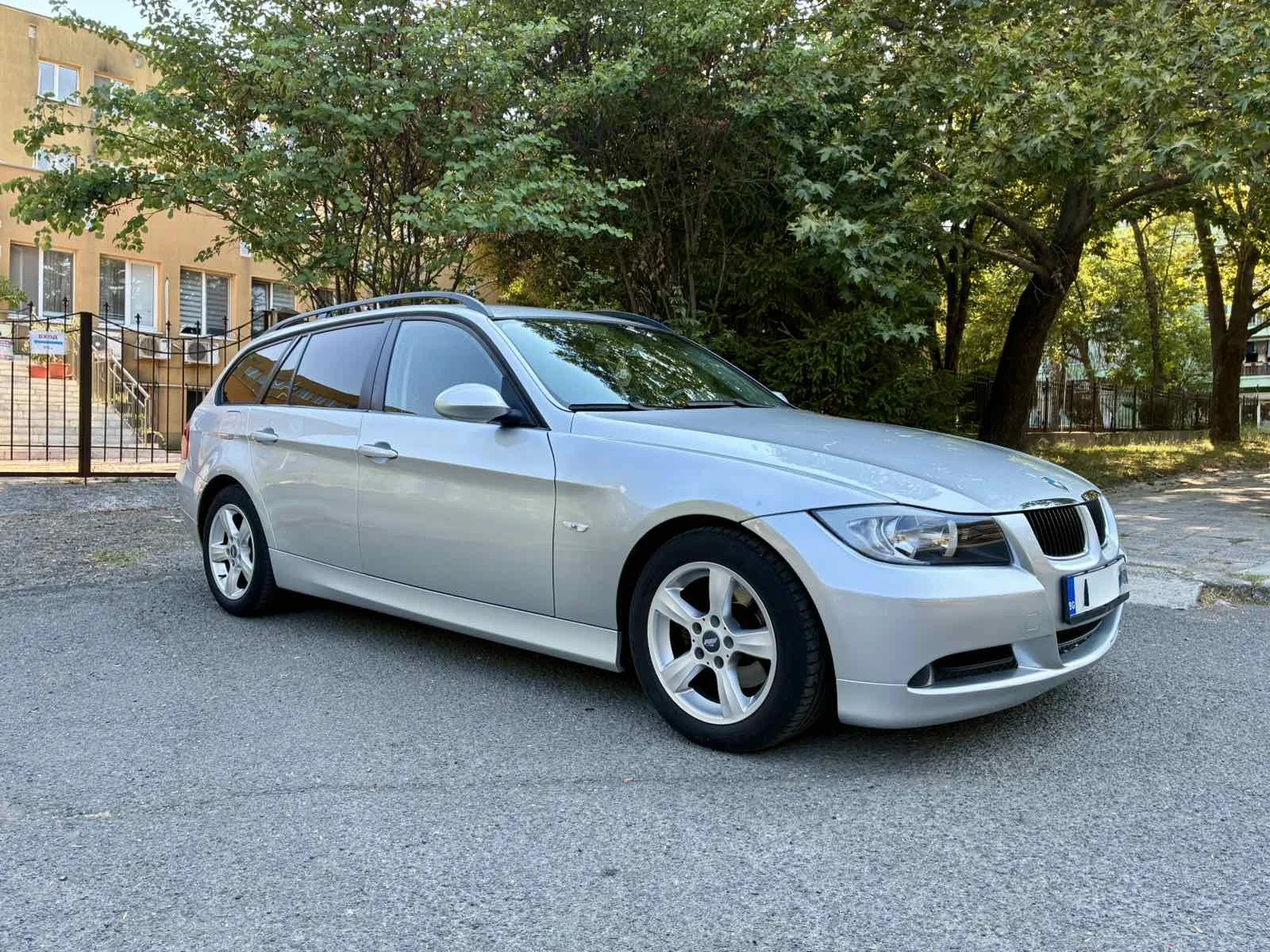 BMW 320  - изображение 2