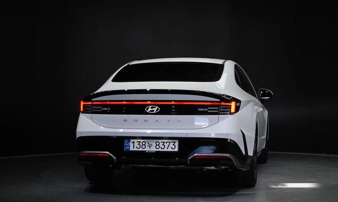 Hyundai Sonata 2.0 LPG * НАЙ-ДОБРА ЦЕНА В БЪЛГАРИЯ*  - изображение 4