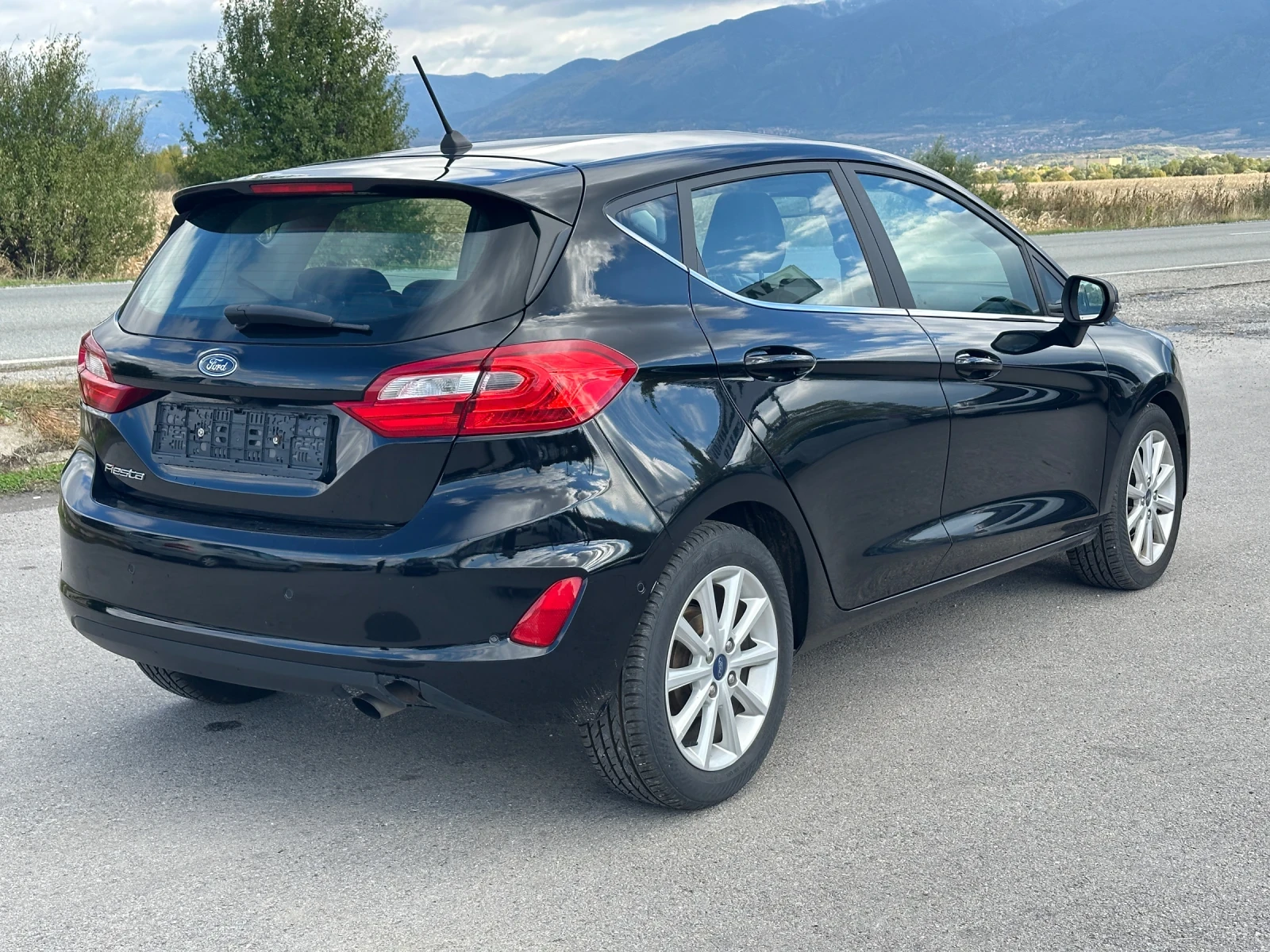 Ford Fiesta 1.5 TDCI - изображение 5