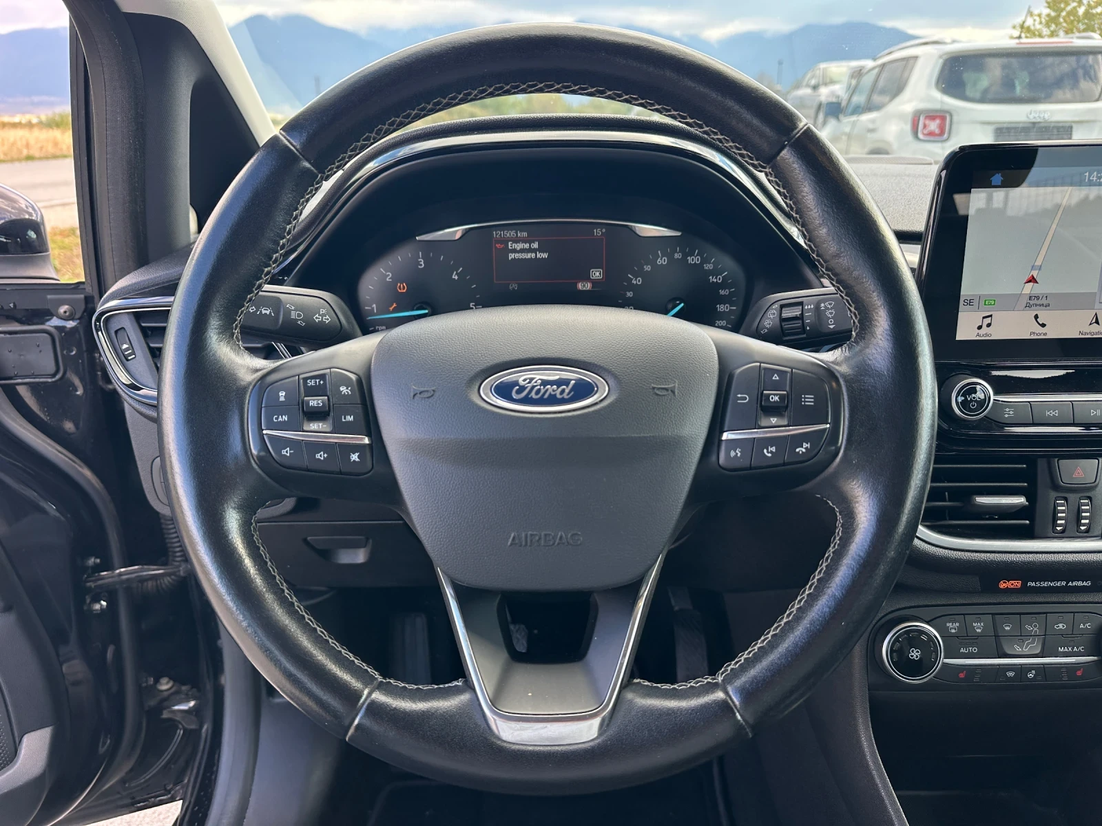 Ford Fiesta 1.5 TDCI - изображение 8