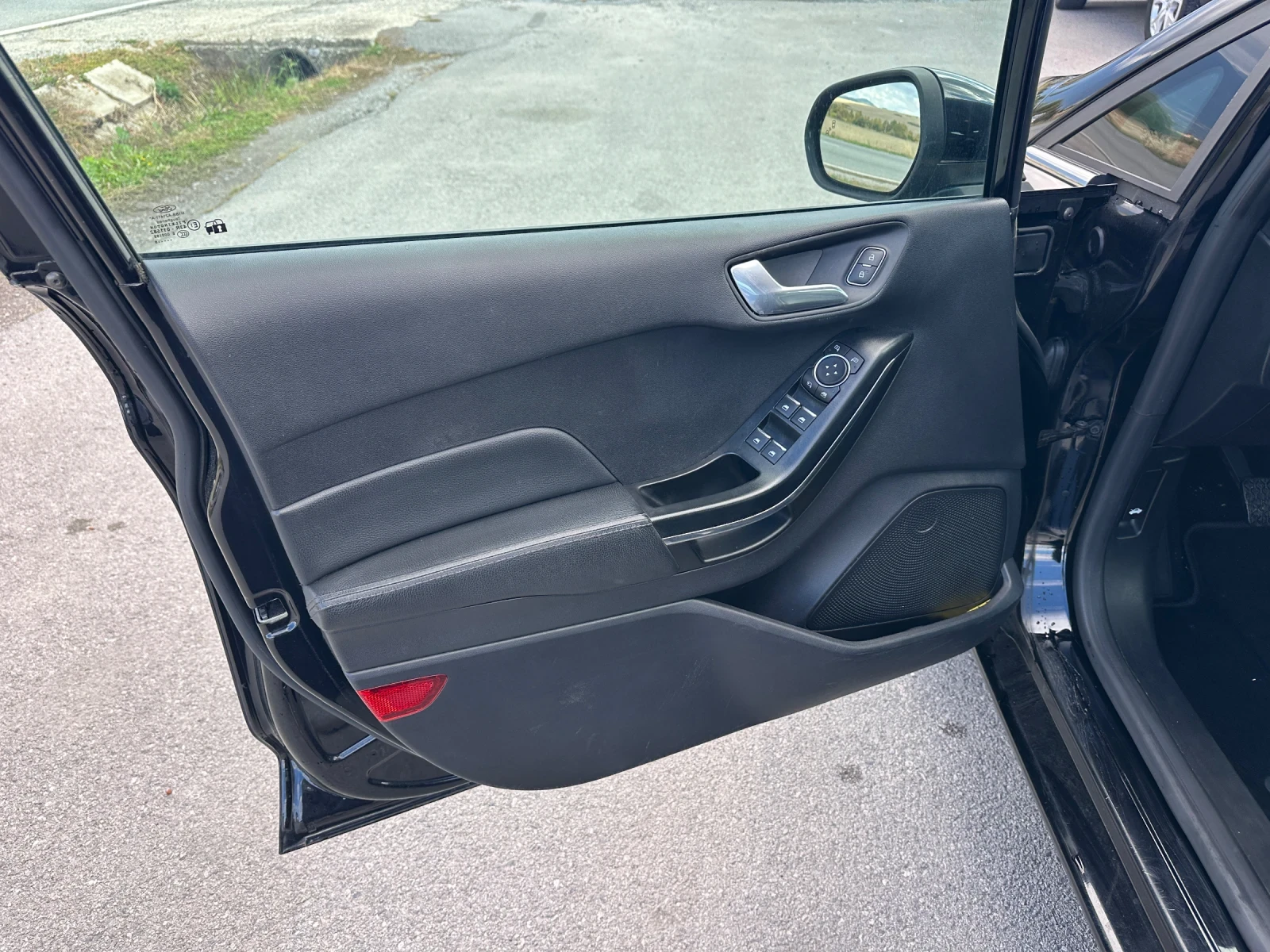 Ford Fiesta 1.5 TDCI - изображение 10