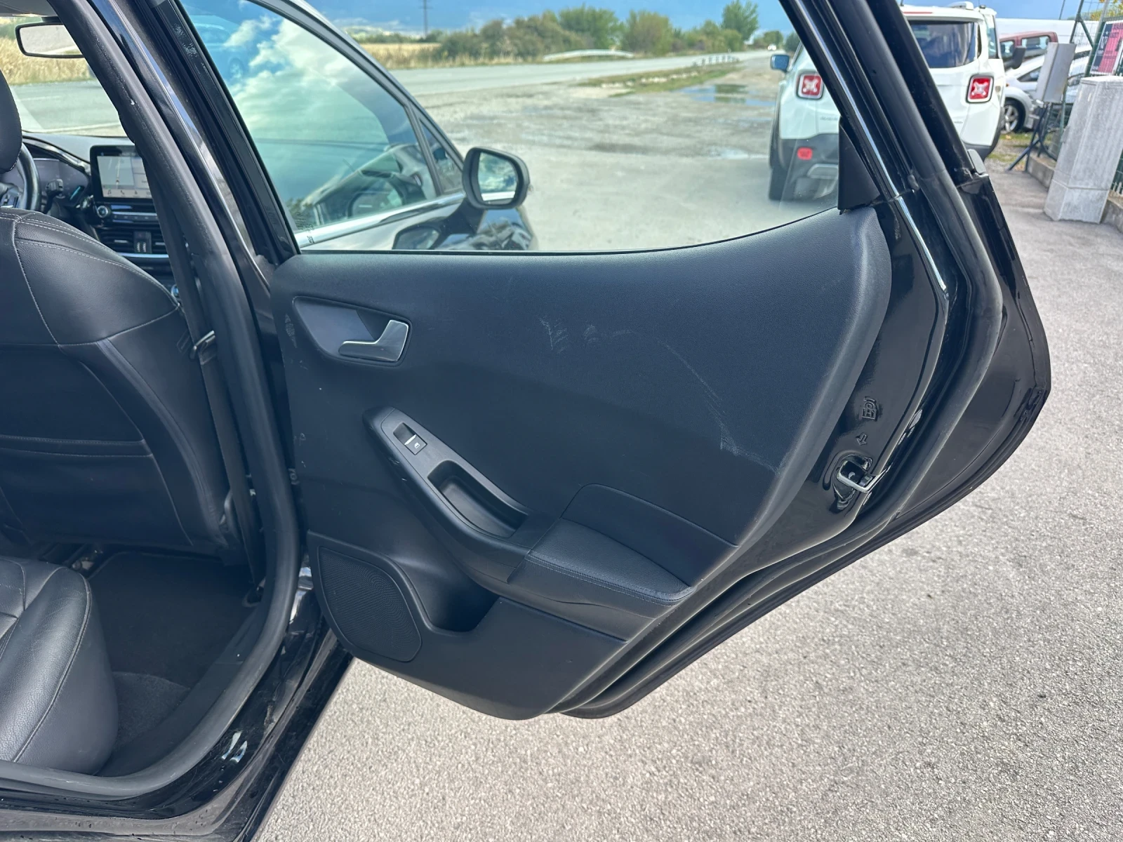 Ford Fiesta 1.5 TDCI - изображение 6