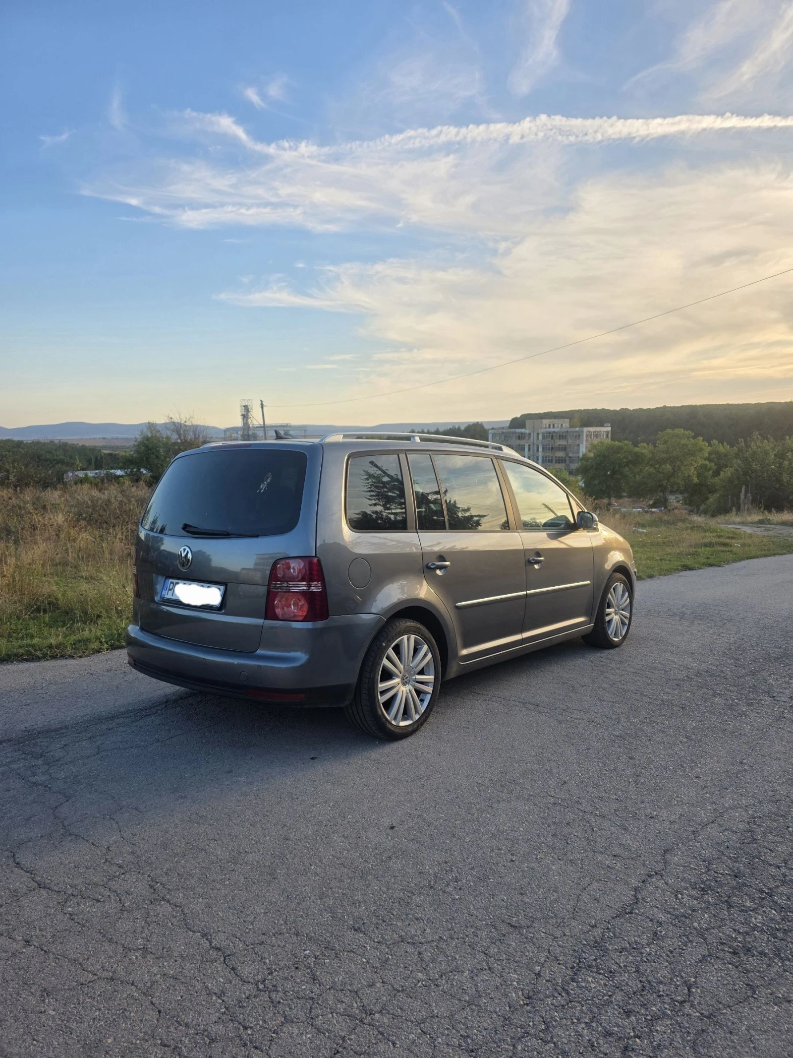 VW Touran  - изображение 5