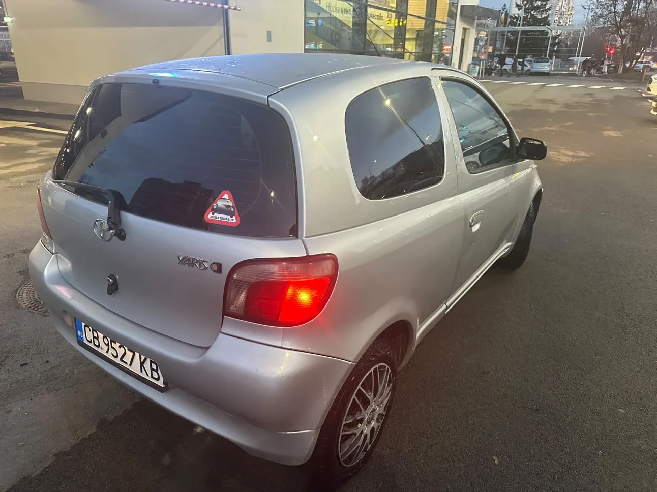 Toyota Yaris  - изображение 3