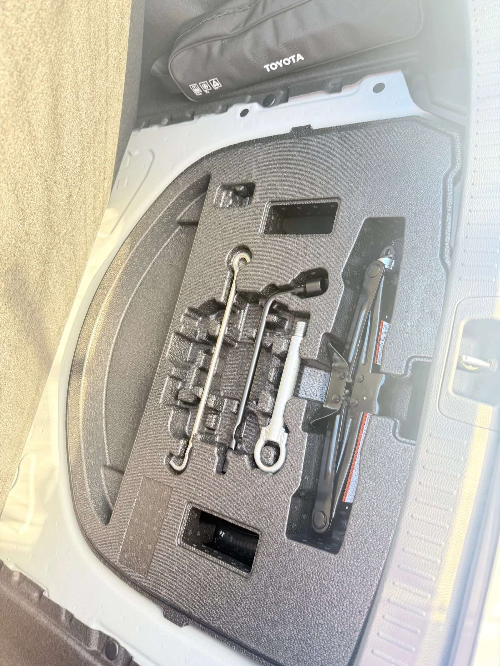 Toyota Corolla SD Hybrid 1.8 Executive | Mobile.bg � ����������� 11