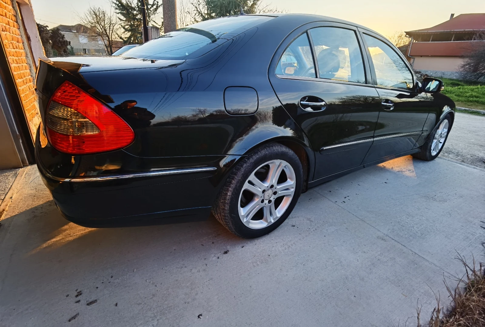 Mercedes-Benz E 220 2.2 CDI EVO, снимка 5 - Автомобили и джипове - 53827025