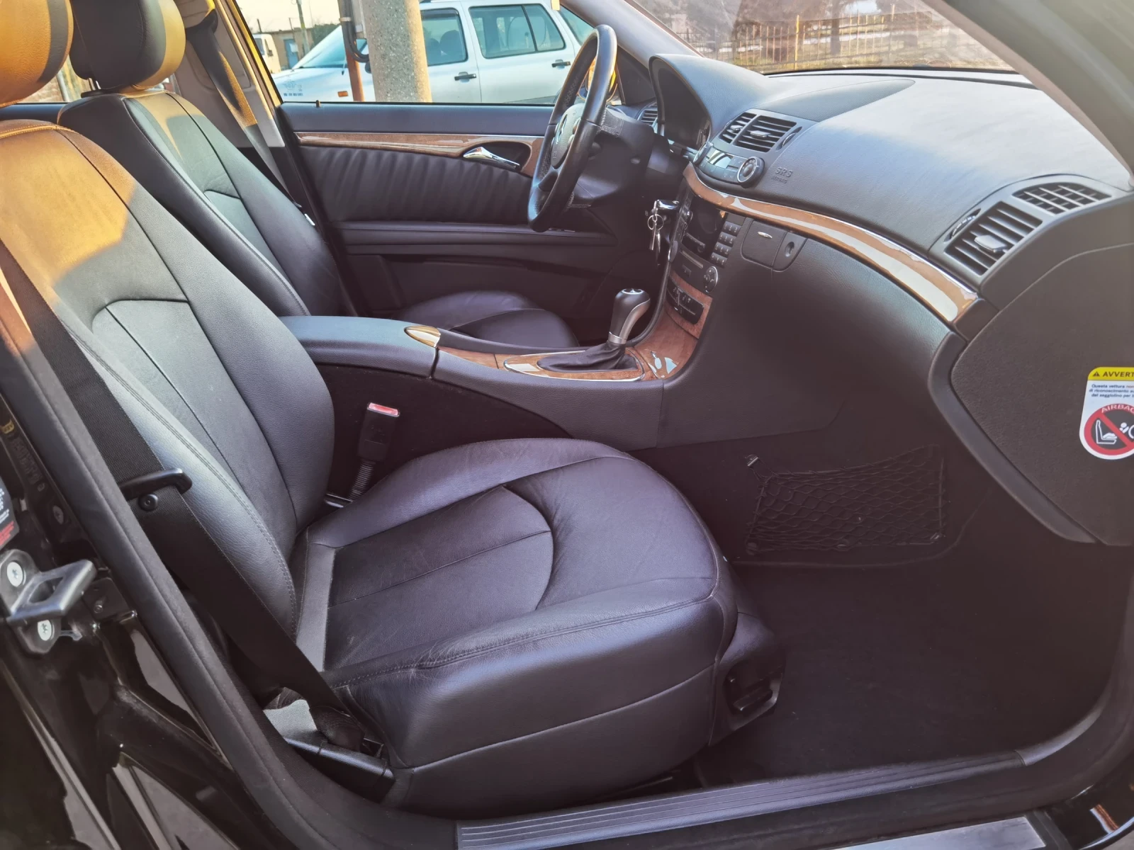 Mercedes-Benz E 220 2.2 CDI EVO, снимка 11 - Автомобили и джипове - 53827025