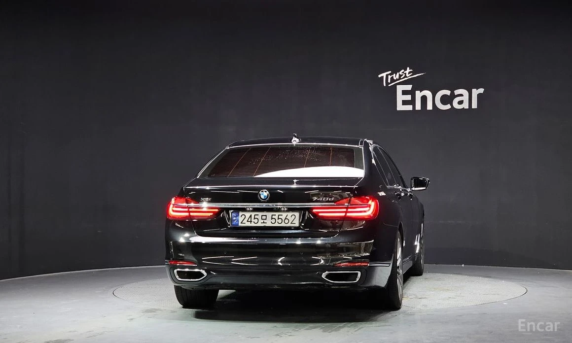 BMW 730 XDRIVE* 3.0D* ШИБИДАХ* КАМЕРИ* 360* МЪРТВА* ТОЧКА*, снимка 4 - Автомобили и джипове - 54072999