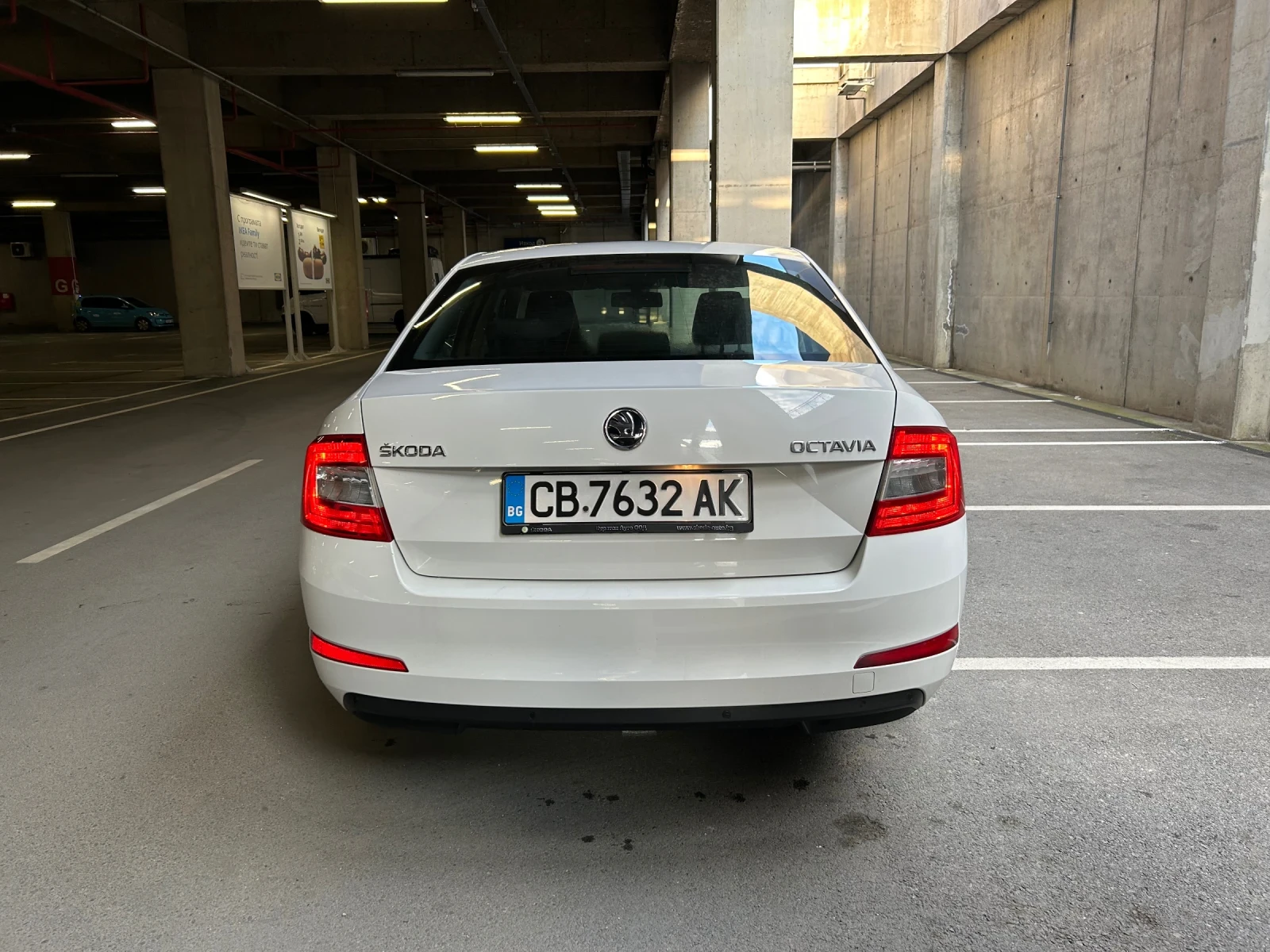 Skoda Octavia 1.4 TSI , снимка 8 - Автомобили и джипове - 54297954