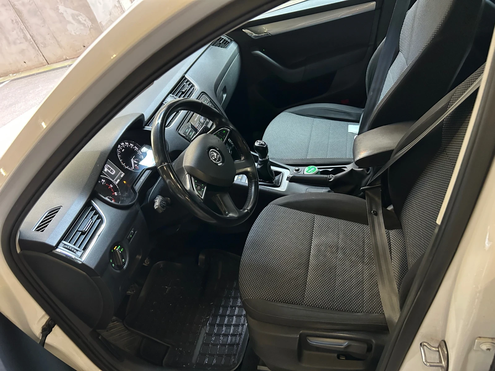 Skoda Octavia 1.4 TSI , снимка 13 - Автомобили и джипове - 54297954