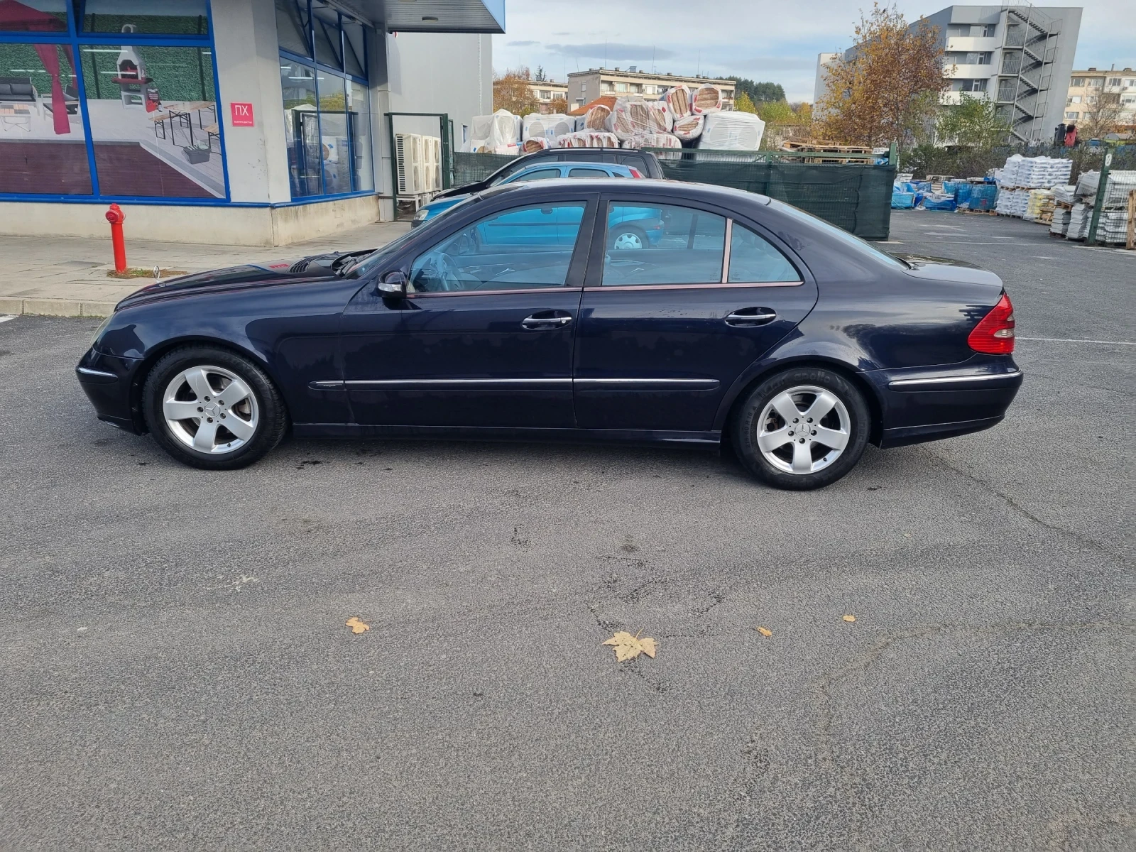 Mercedes-Benz E 270 2.7CDI, снимка 3 - Автомобили и джипове - 54574869