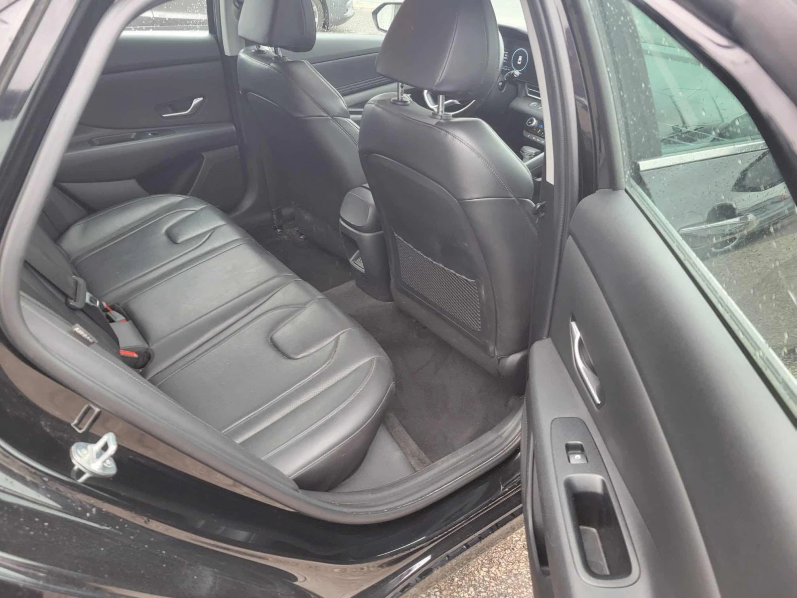Hyundai Elantra CARFAX * АВТО КРЕДИТ * ПРОГНОЗНА ЦЕНА ДО БГ * , снимка 9 - Автомобили и джипове - 54684253
