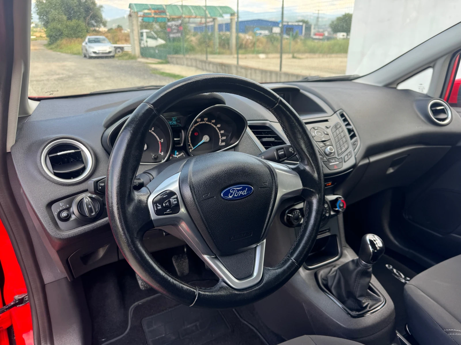 Ford Fiesta 1.5 TDCI , снимка 10 - Автомобили и джипове - 55382733