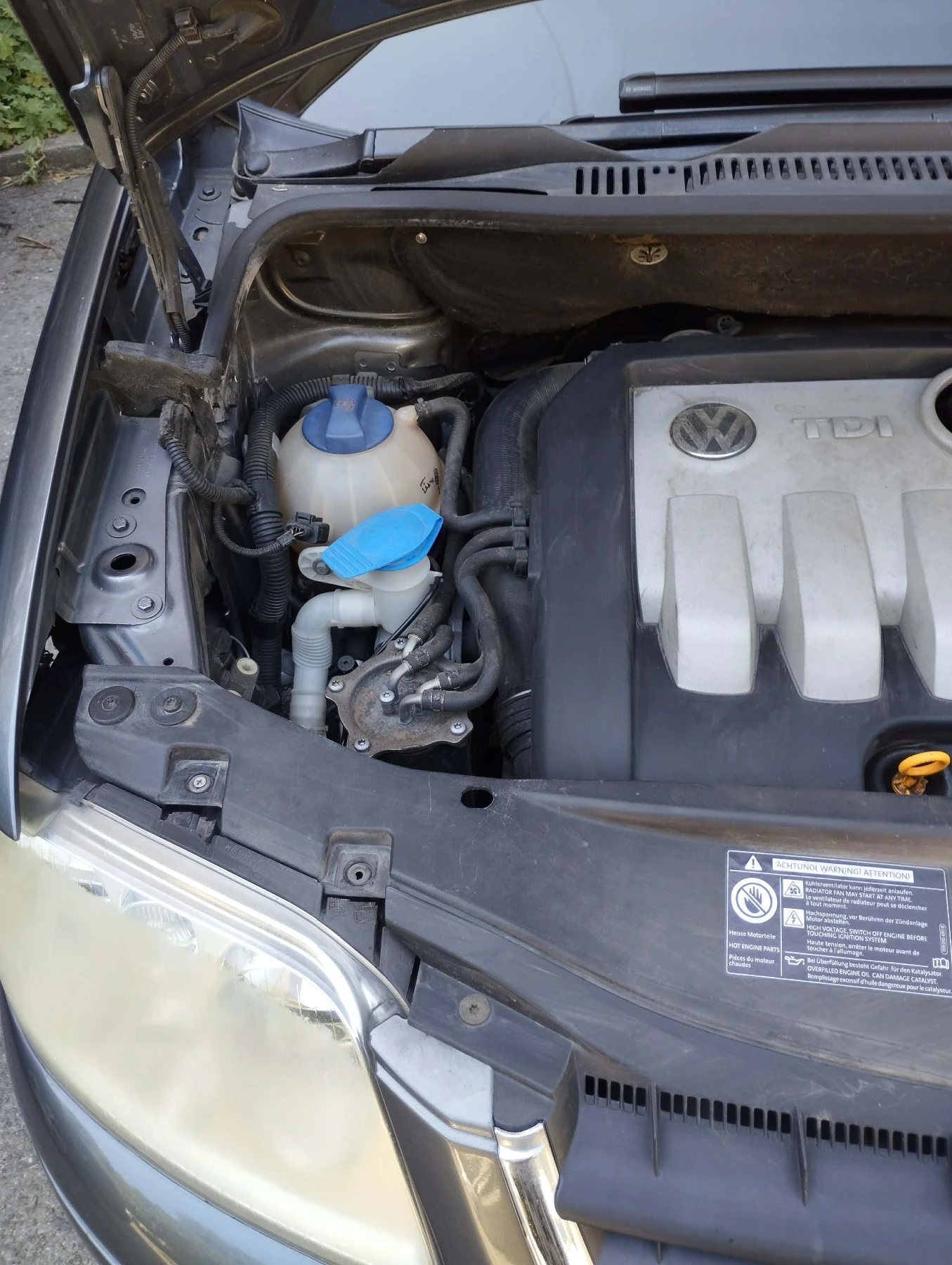 VW Touran, снимка 11 - Автомобили и джипове - 55503219