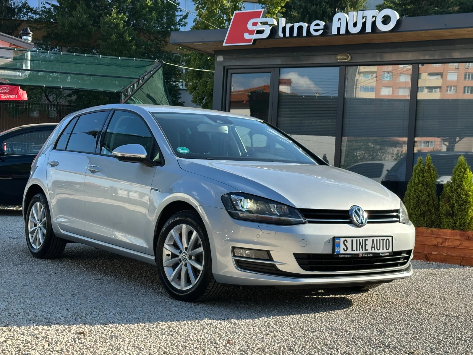 VW Golf Lounge* Xenon* Камера* , снимка 3 - Автомобили и джипове - 55663732