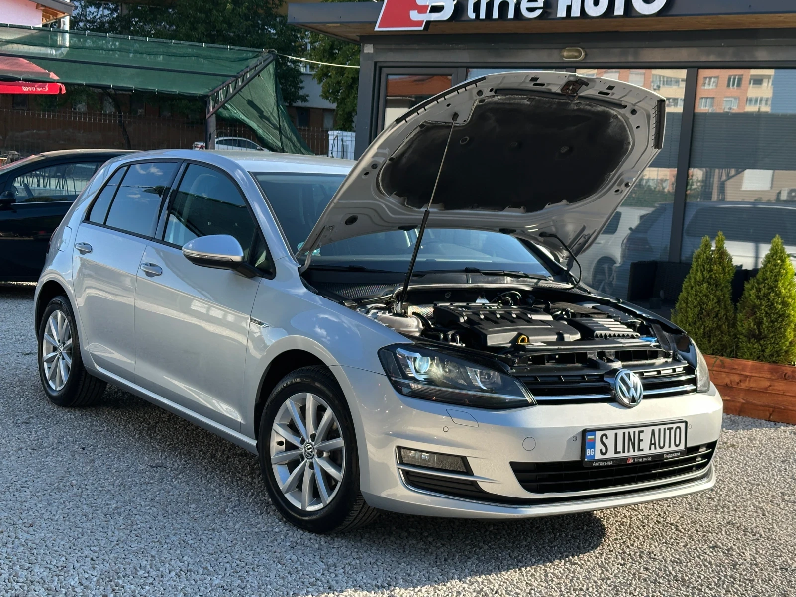 VW Golf Lounge* Xenon* Камера* , снимка 15 - Автомобили и джипове - 55663732