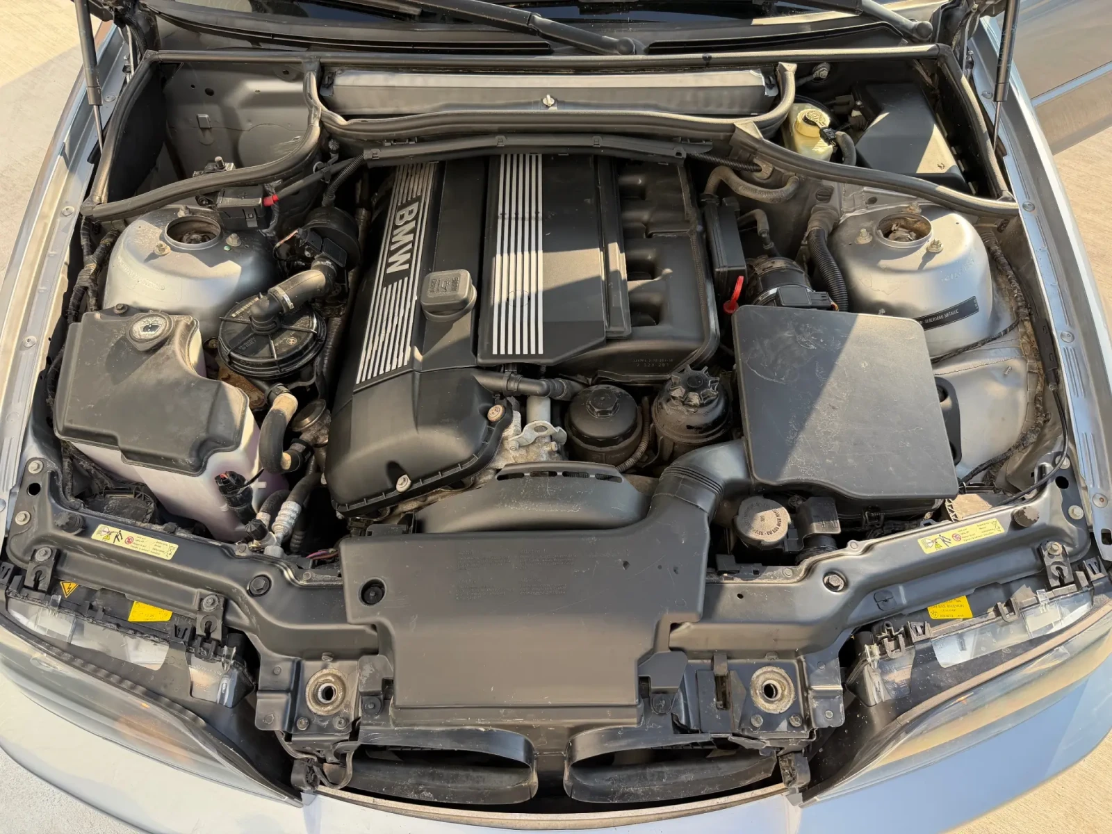 BMW 330 Ci* M-Pack* Harman/Kardon* Подгрев, снимка 16 - Автомобили и джипове - 55830130