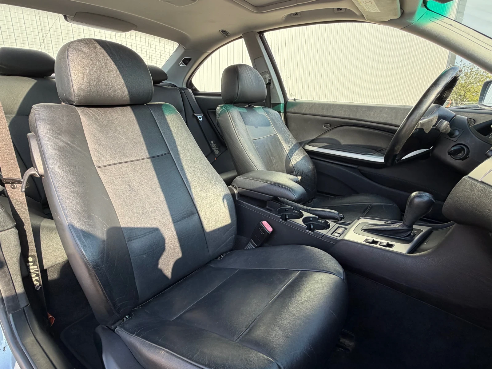 BMW 330 Ci* M-Pack* Harman/Kardon* Подгрев, снимка 10 - Автомобили и джипове - 55830130