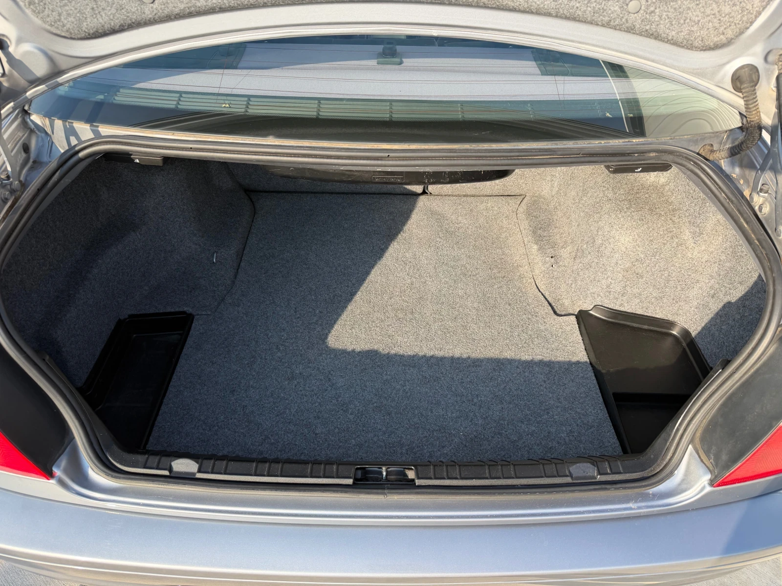 BMW 330 Ci* M-Pack* Harman/Kardon* Подгрев, снимка 17 - Автомобили и джипове - 55830130