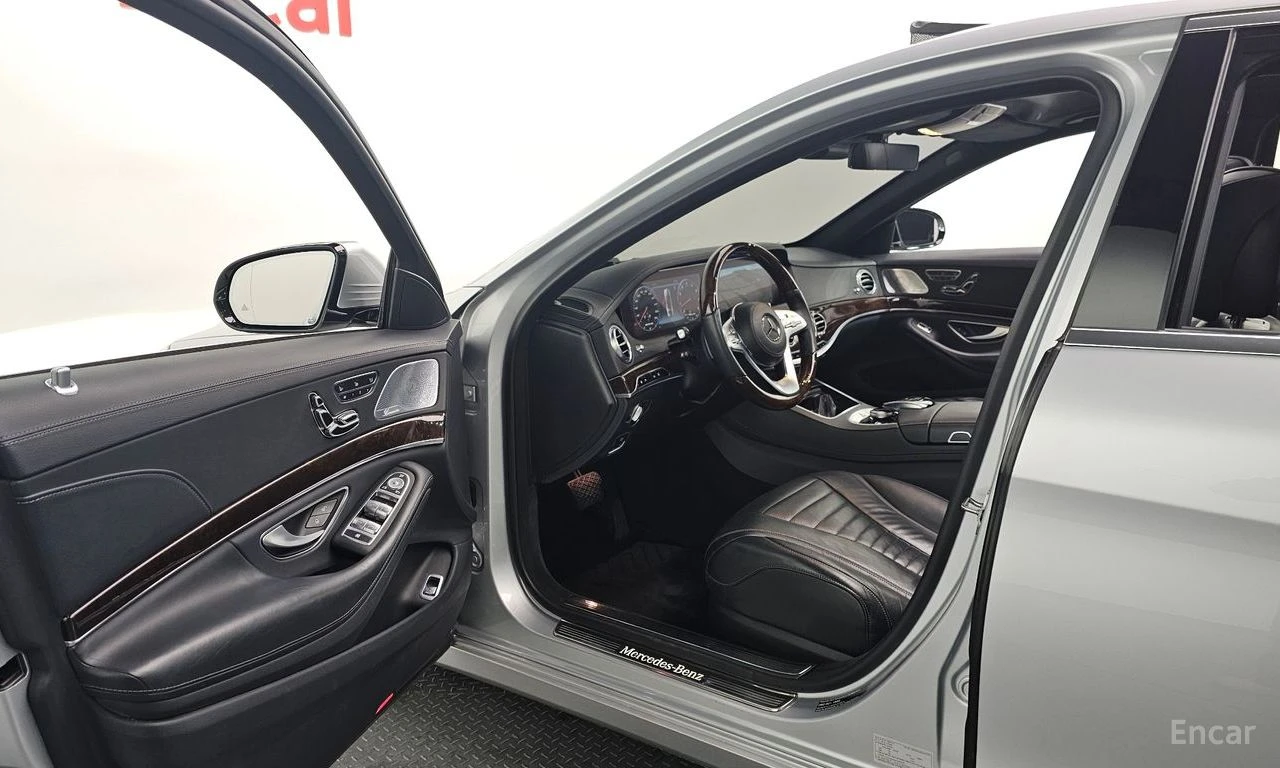 Mercedes-Benz S 560 L* 4MATIC* BURMESTER* ДИГИТАЛНО* ТАБЛО* ОБДУХВАНЕ*, снимка 7 - Автомобили и джипове - 55902112