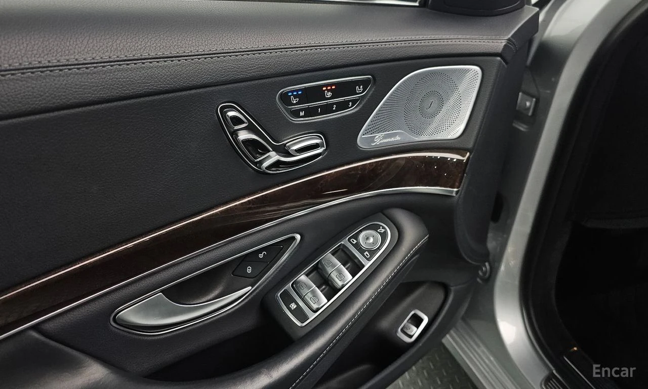 Mercedes-Benz S 560 L* 4MATIC* BURMESTER* ДИГИТАЛНО* ТАБЛО* ОБДУХВАНЕ*, снимка 8 - Автомобили и джипове - 55902112