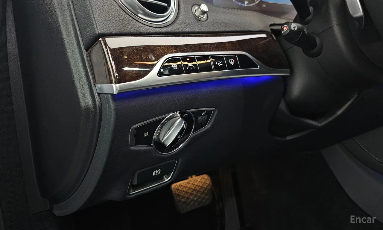 Mercedes-Benz S 560 L* 4MATIC* BURMESTER* ДИГИТАЛНО* ТАБЛО* ОБДУХВАНЕ*, снимка 9 - Автомобили и джипове - 55902112