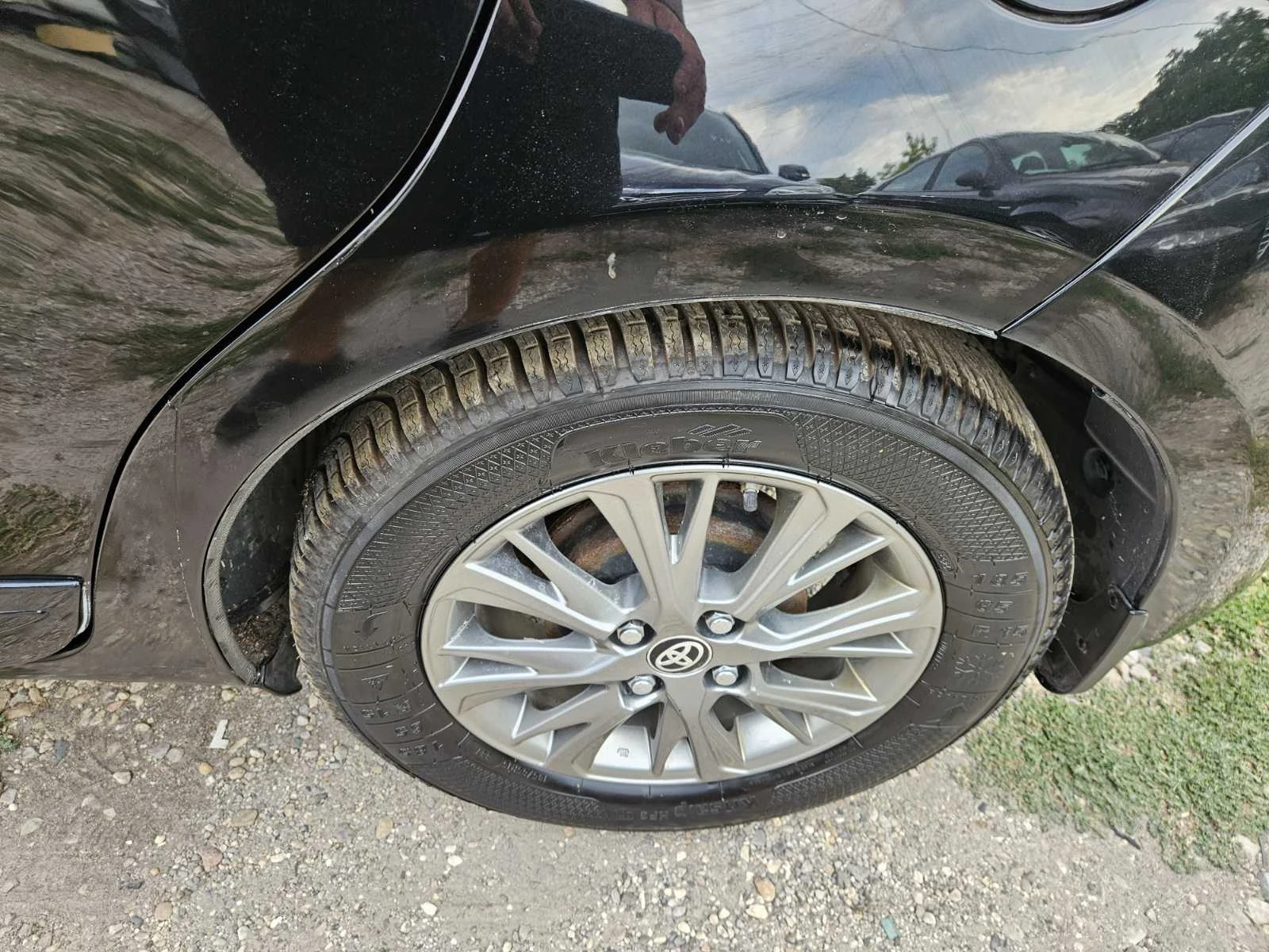 Toyota Yaris 1.5i-112кс, снимка 7 - Автомобили и джипове - 56161799
