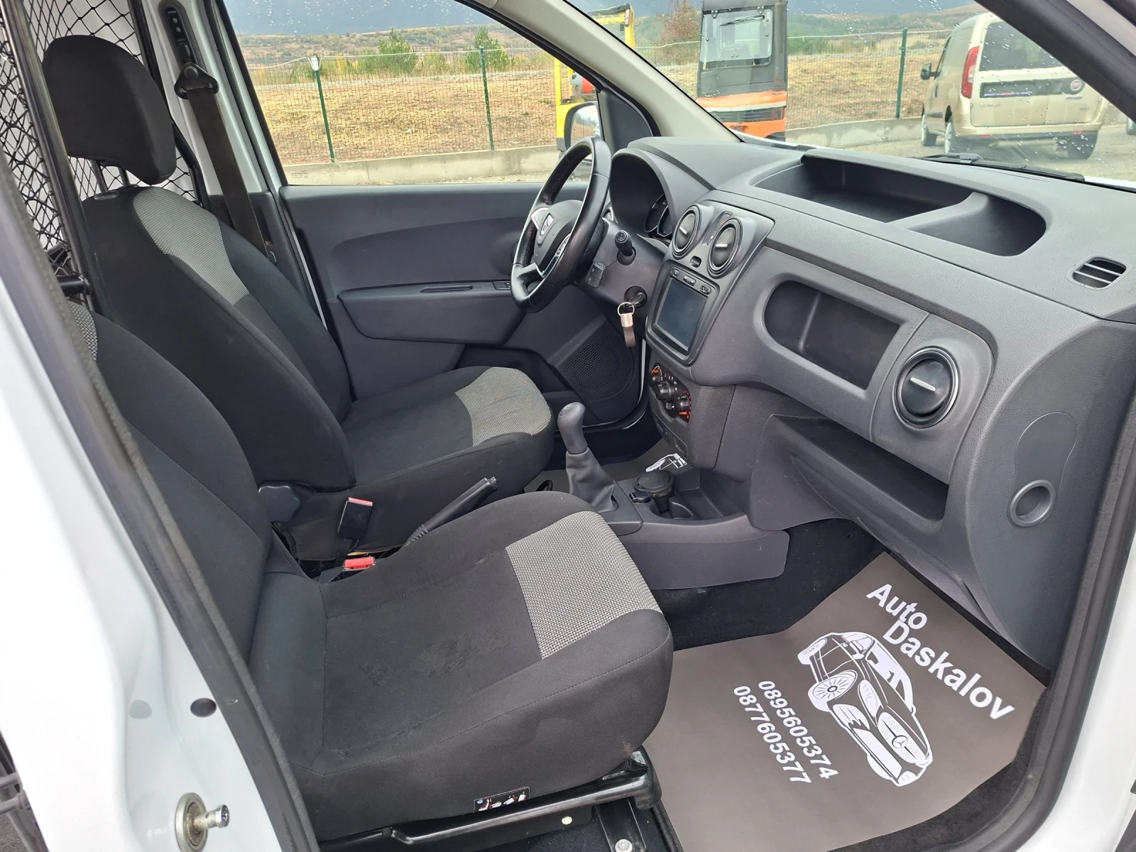 Dacia Dokker 1, 5 dci, снимка 17 - Автомобили и джипове - 56547221