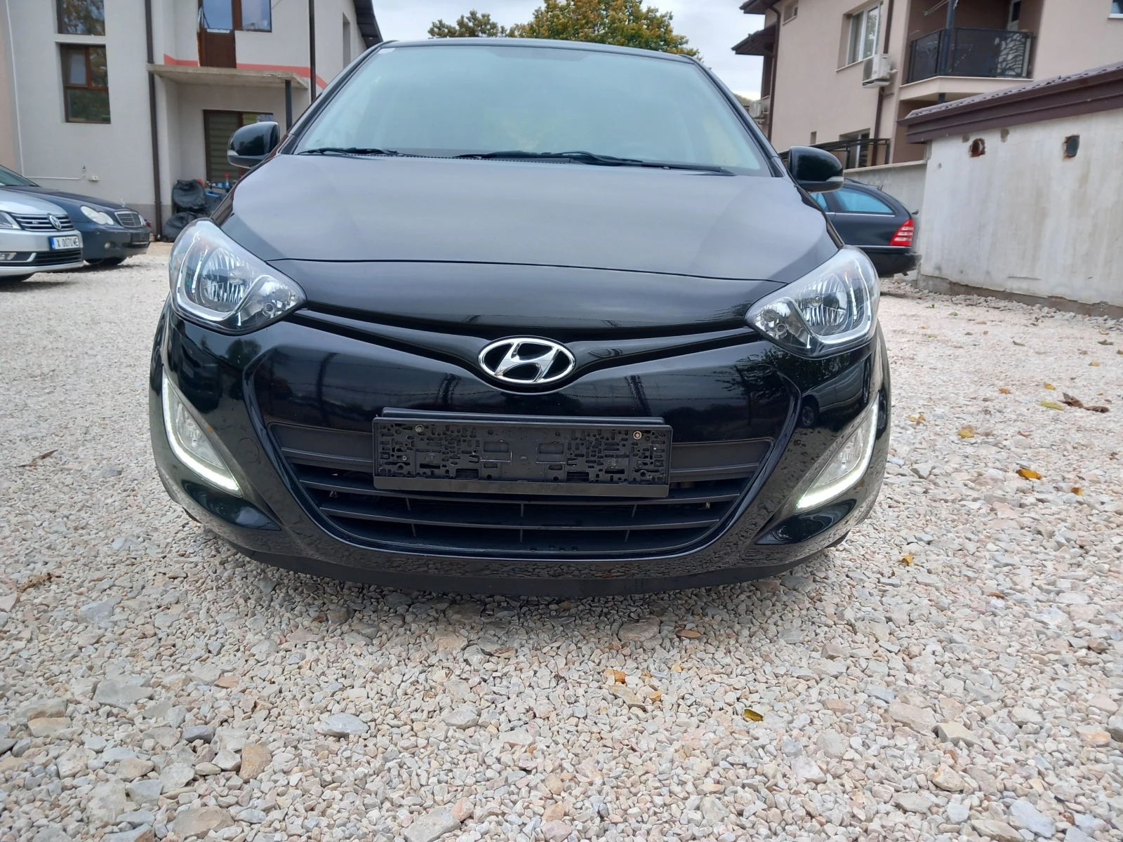Hyundai I20 1.3i 2015г 86кс, снимка 7 - Автомобили и джипове - 56727929