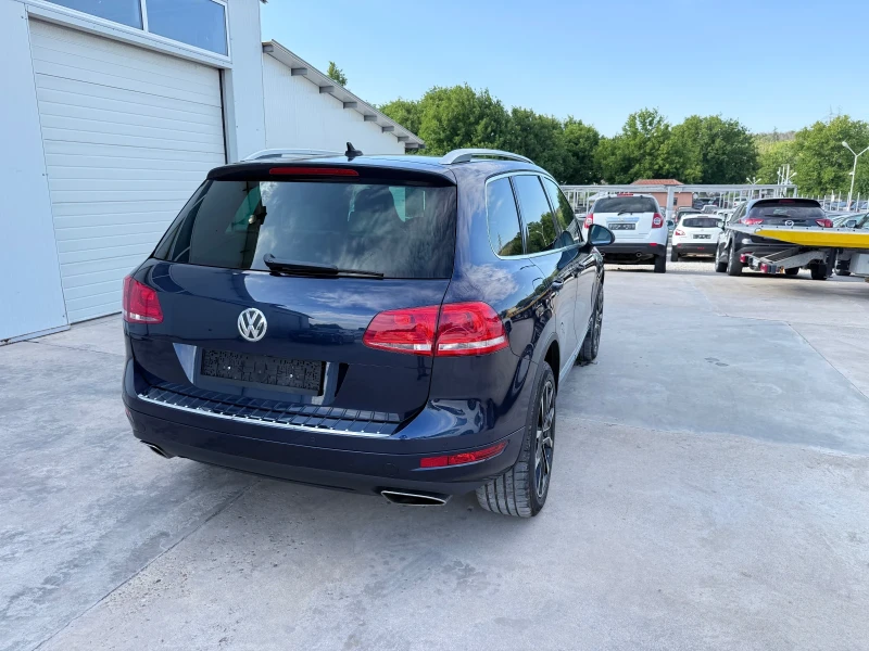 VW Touareg 4.2TDI-V8 340k.c* KEYLESS* 360 CAMERI* DISTRONIC* , снимка 17 - Автомобили и джипове - 47899286
