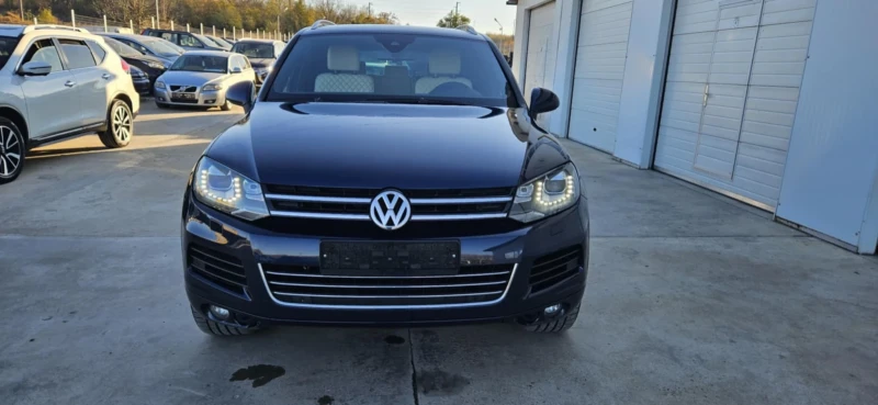 VW Touareg 4.2TDI-V8 340k.c* KEYLESS* 360 CAMERI* DISTRONIC* , снимка 10 - Автомобили и джипове - 47899286