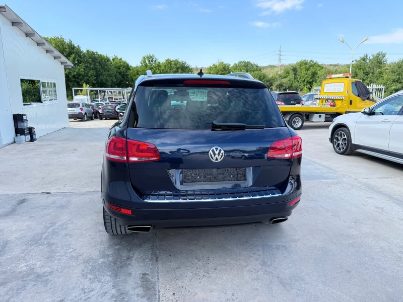 VW Touareg 4.2TDI-V8 340k.c* KEYLESS* 360 CAMERI* DISTRONIC* , снимка 6 - Автомобили и джипове - 47899286