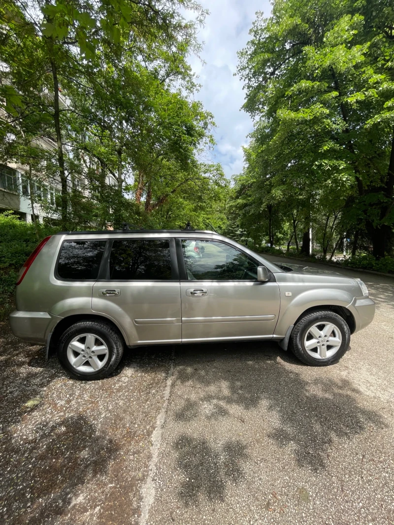 Nissan X-trail 2.2 dci, снимка 4 - Автомобили и джипове - 48417768