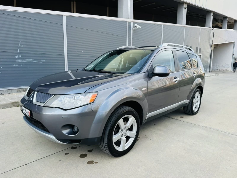 Mitsubishi Outlander 2.4i Automat, снимка 2 - Автомобили и джипове - 52053839