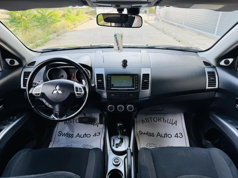 Mitsubishi Outlander 2.4i Automat, снимка 10 - Автомобили и джипове - 52053839