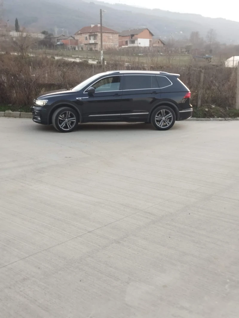 VW Tiguan 2.0 tsi  Rline All space, снимка 8 - Автомобили и джипове - 52673484