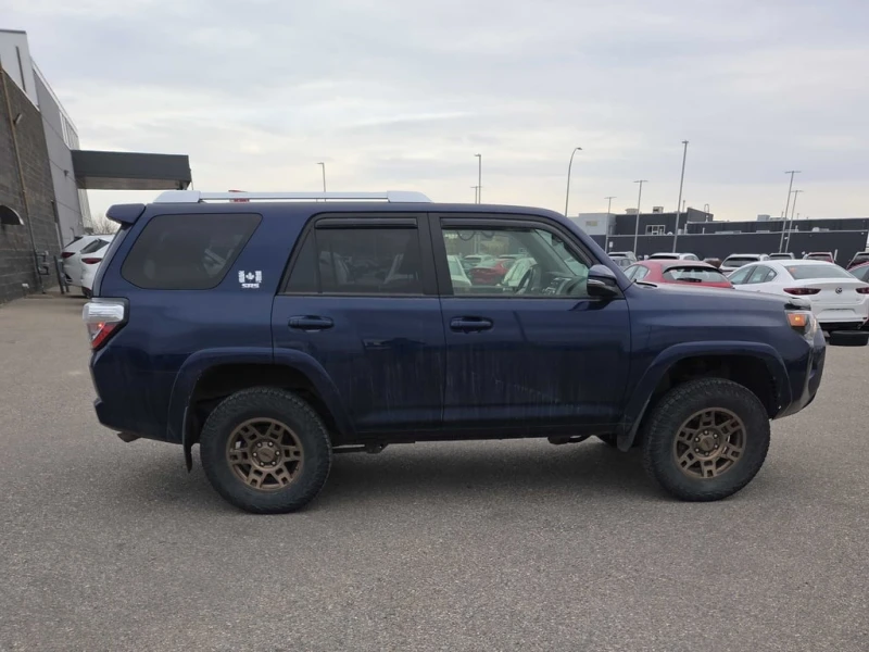 Toyota 4runner * SR5 * CARFAX * БЕЗ ПЪРВОНАЧАЛНА ВНОСКА, снимка 3 - Автомобили и джипове - 53031635