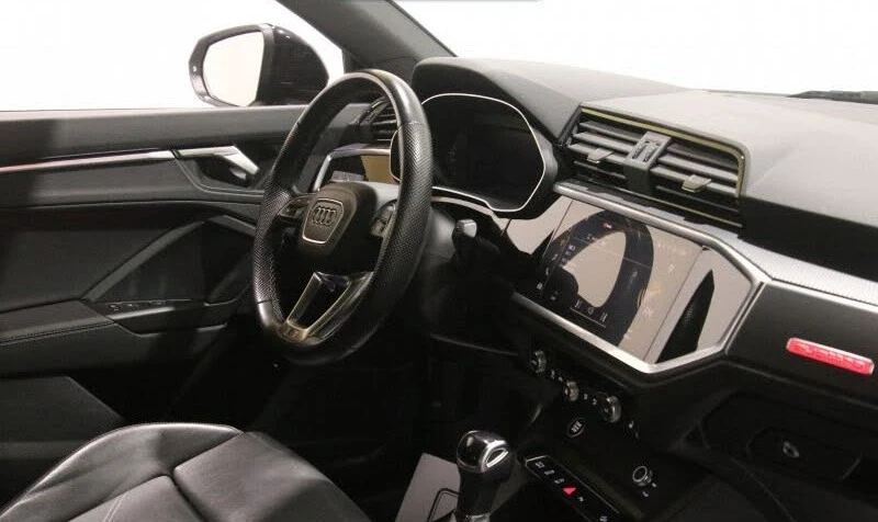 Audi Q3 2.0 45TFSI Quattro , снимка 14 - Автомобили и джипове - 56081858