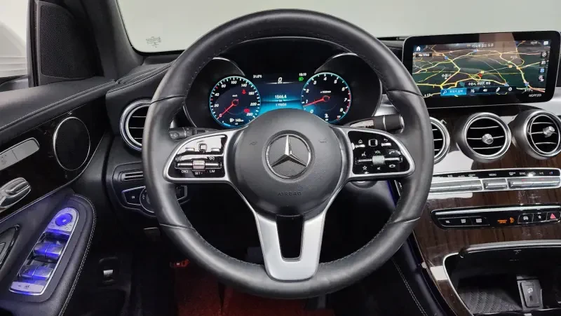 Mercedes-Benz GLC, снимка 8 - Автомобили и джипове - 56610094