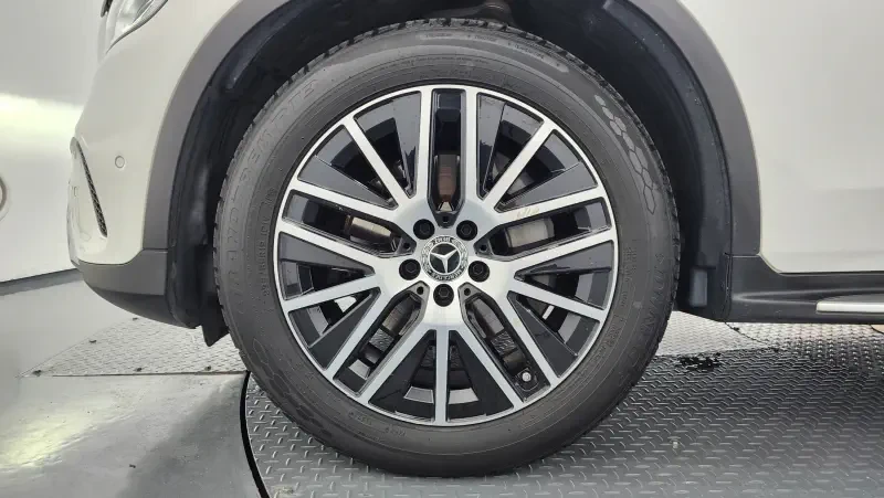 Mercedes-Benz GLC, снимка 4 - Автомобили и джипове - 56610094