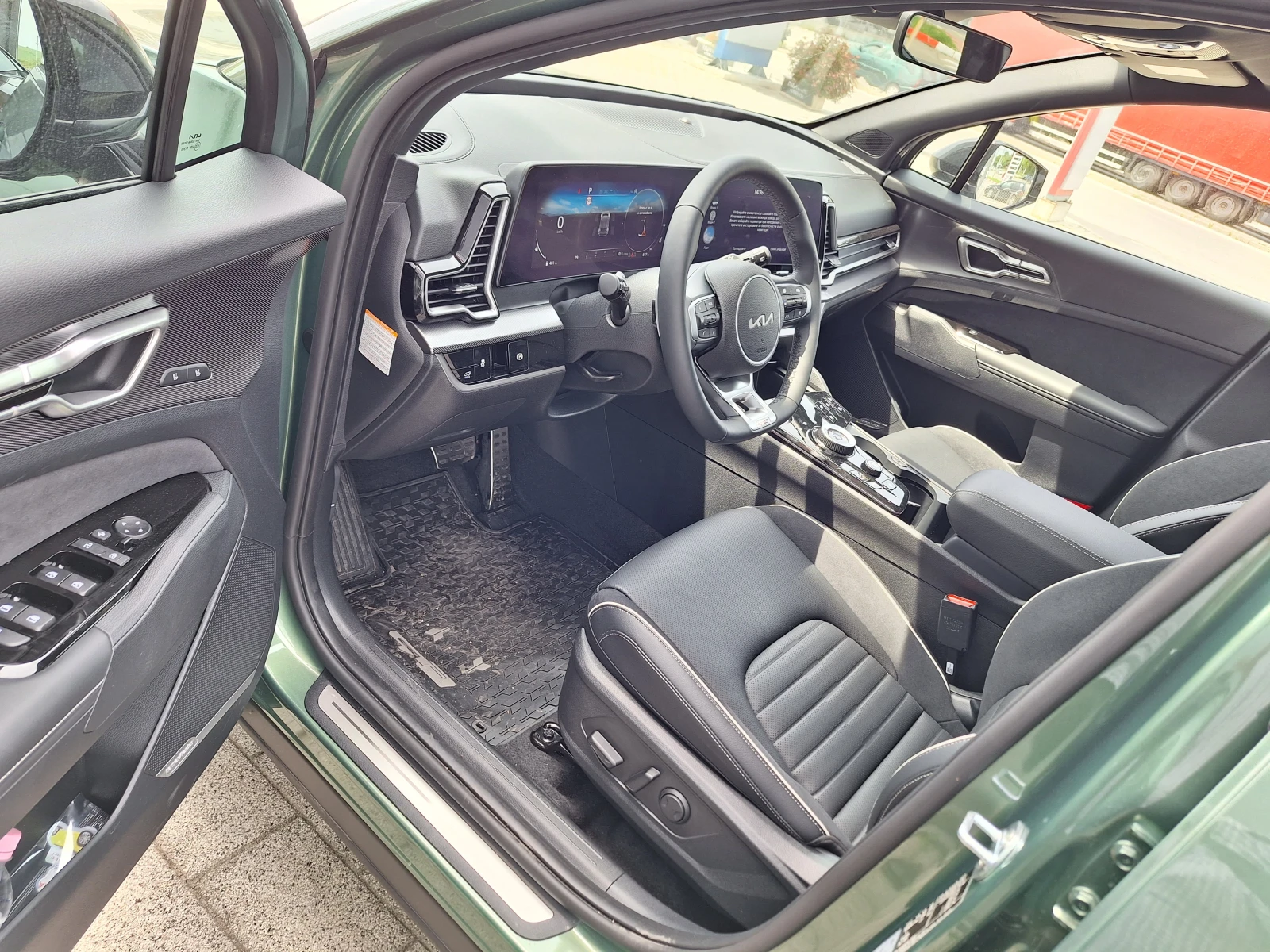 Kia Sportage 1, 6 MHEV 160hp - изображение 7