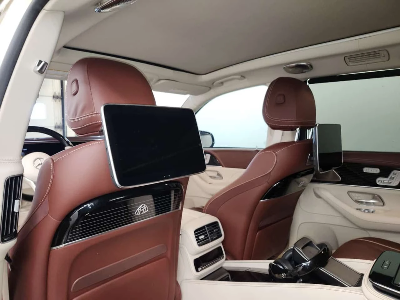 Mercedes-Benz GLS MAYBACH 600 * 360* МАСАЖ* BURMESTER* CARFAX * , снимка 13 - Автомобили и джипове - 53715709