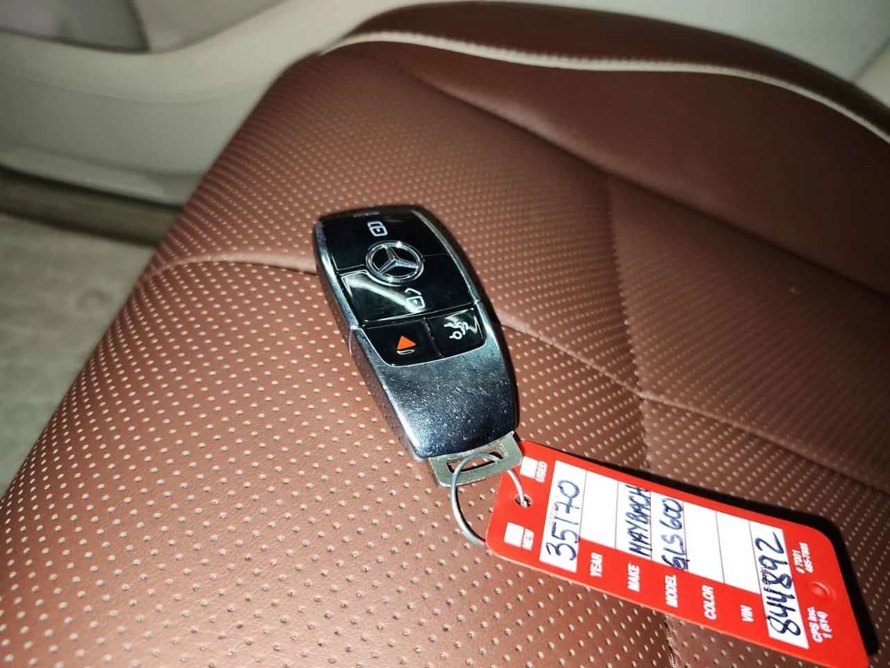 Mercedes-Benz GLS MAYBACH 600 * 360* МАСАЖ* BURMESTER* CARFAX * , снимка 8 - Автомобили и джипове - 53715709