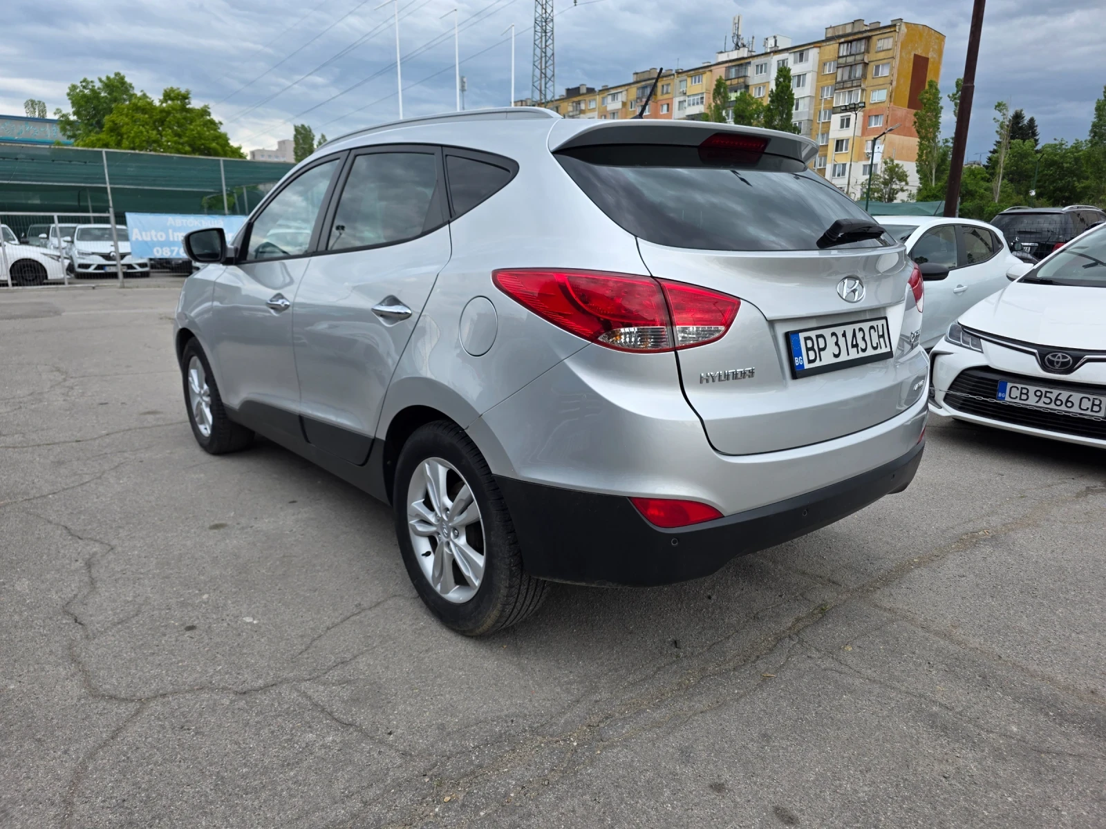 Hyundai IX35 2.0 CRDI 4x4 136k.c , снимка 6 - Автомобили и джипове - 54623394