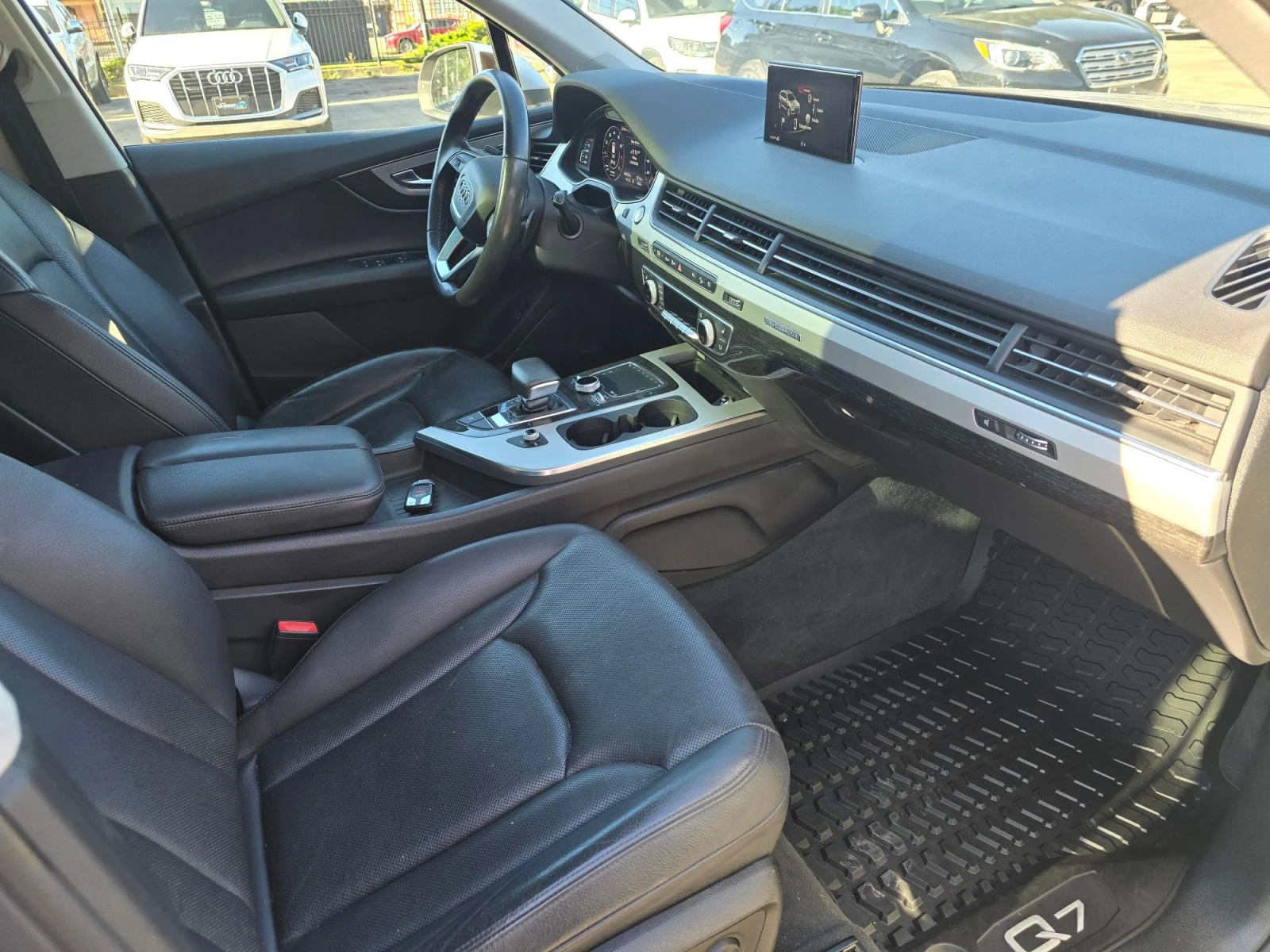 Audi Q7 * Technik * CARFAX * ЦЕНА ДО БГ, снимка 12 - Автомобили и джипове - 55902967