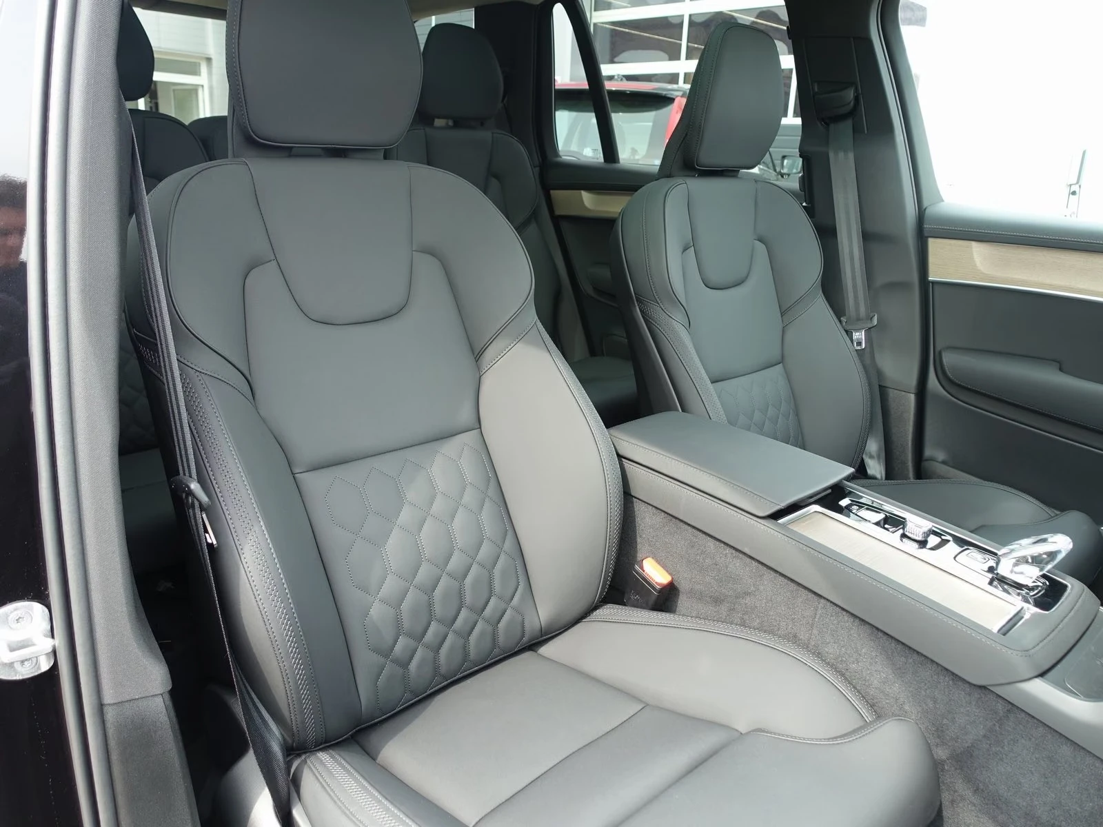 Volvo Xc90 Plus Dark T8 AWD 7seats, снимка 15 - Автомобили и джипове - 56112895