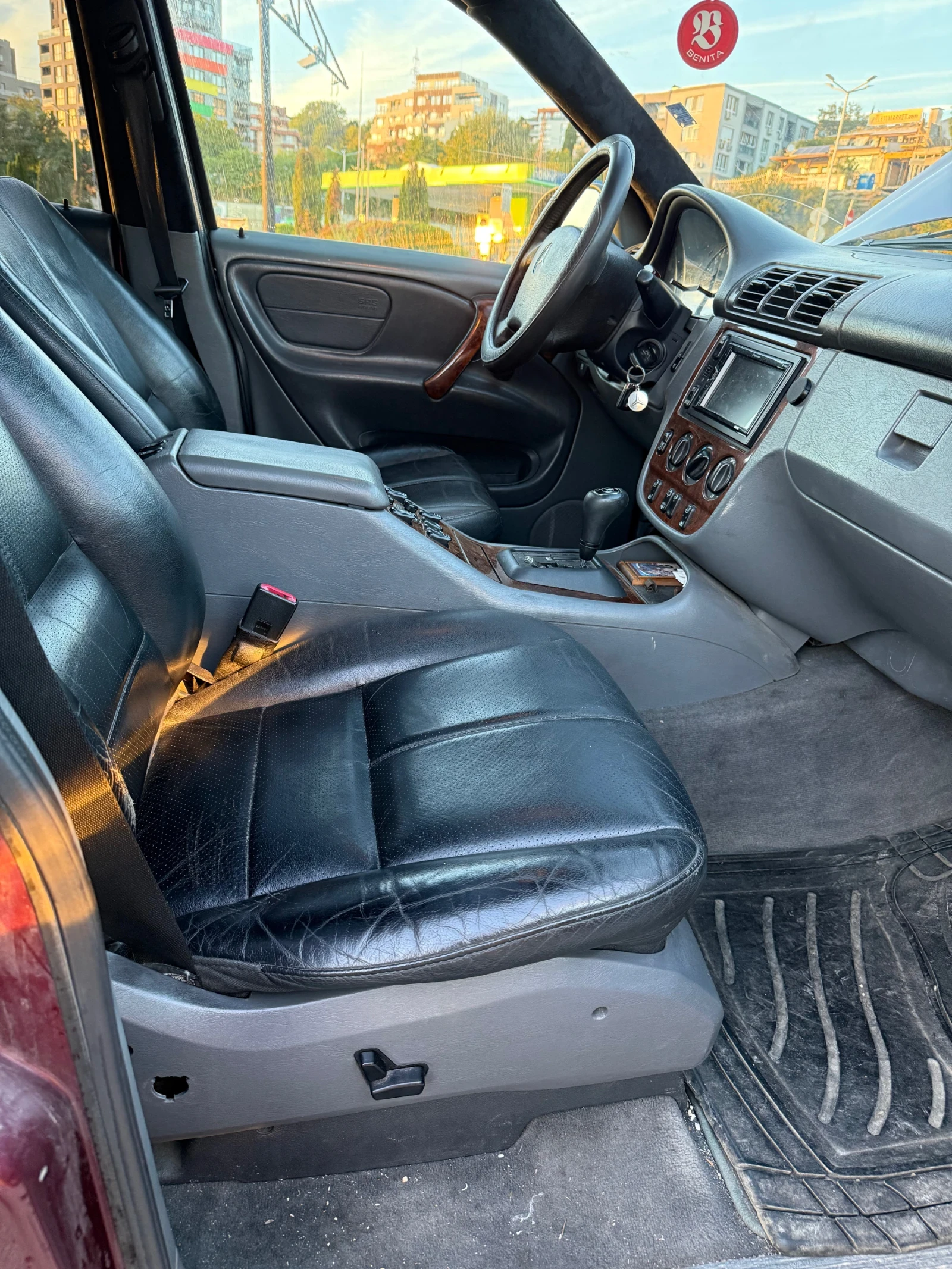 Mercedes-Benz ML 320, снимка 8 - Автомобили и джипове - 56403099