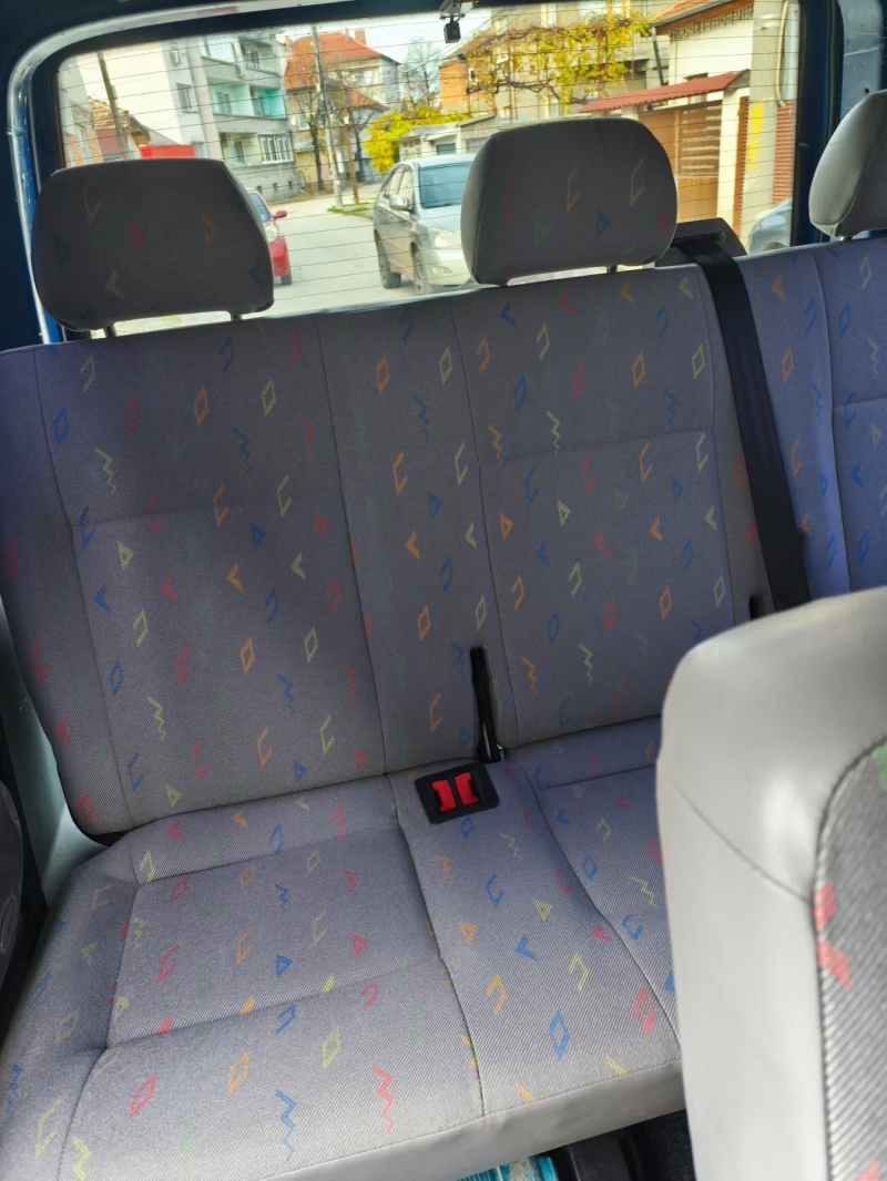 VW T5 Transporter, снимка 4 - Бусове и автобуси - 52452791